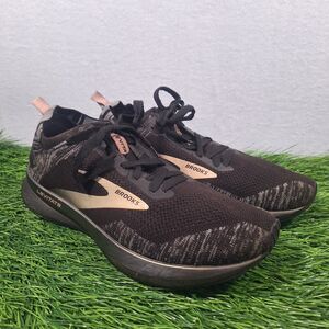Brooks Womens Levitate 4 Black Running Shoes Sneakers Size 10 B 1203351B041